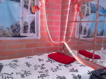 Live show preview for foxy_pet2